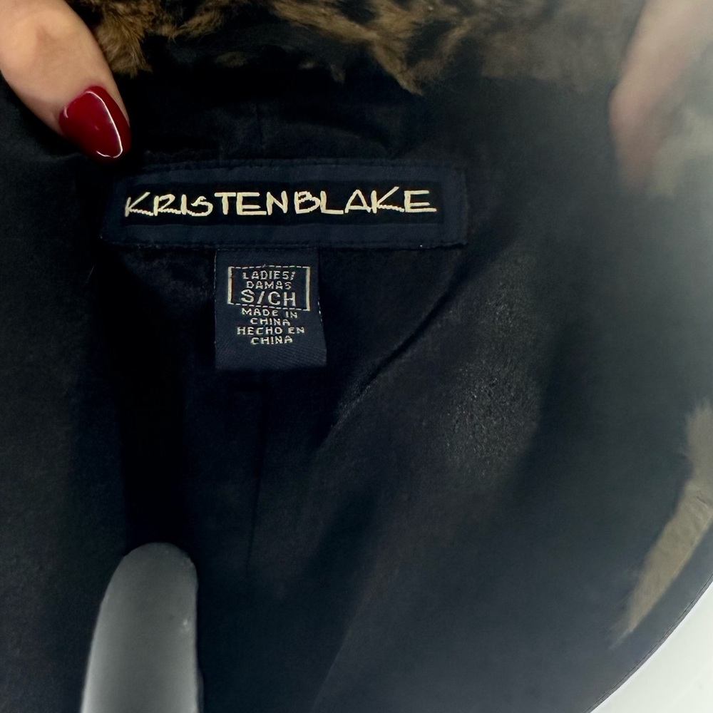 Kristen Blake Black Faux Fur Vest - Picture 3 of 4